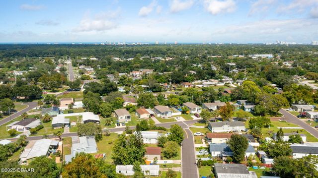 1302 Village Lane, Ormond Beach, FL 32174