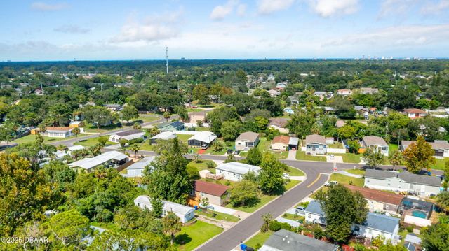 1302 Village Lane, Ormond Beach, FL 32174