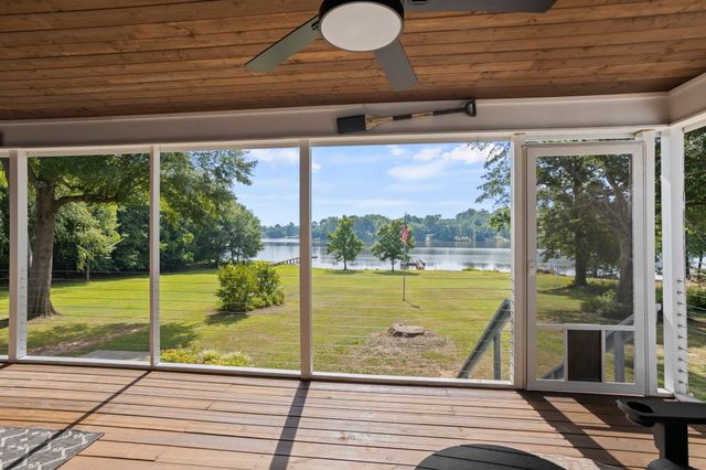 105 Walker Road, Campobello, SC 29322