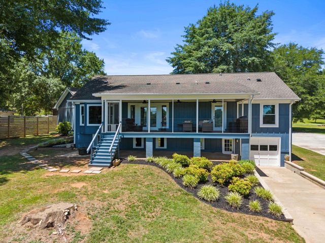 105 Walker Road, Campobello, SC 29322