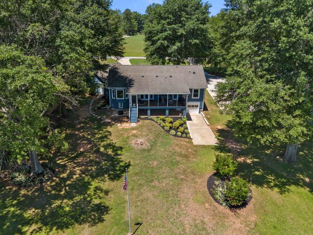 105 Walker Road, Campobello, SC 29322
