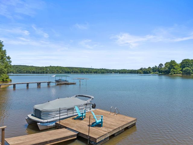 105 Walker Road, Campobello, SC 29322