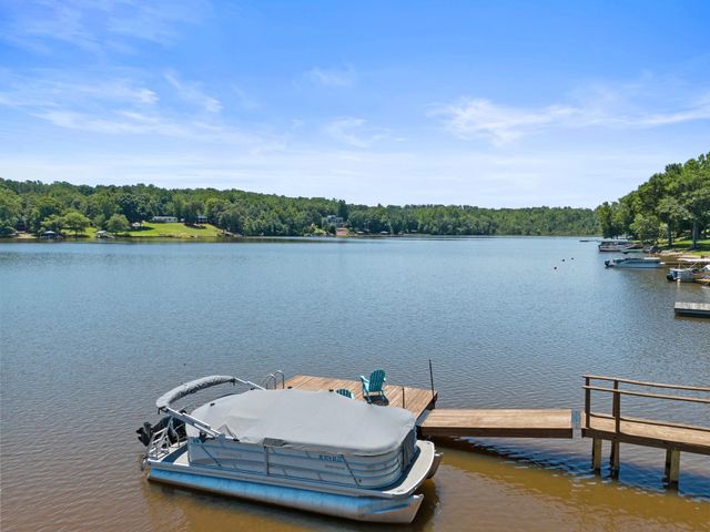 105 Walker Road, Campobello, SC 29322