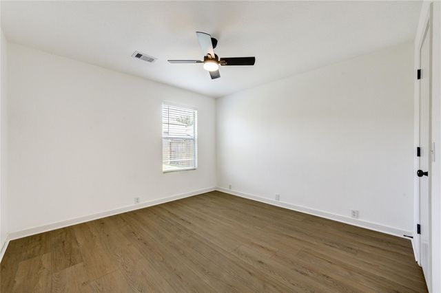 902 Eagles Glide Drive, Houston, TX 77090