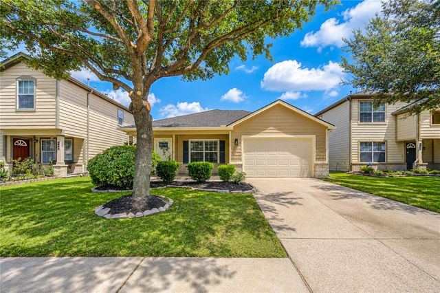 902 Eagles Glide Drive, Houston, TX 77090