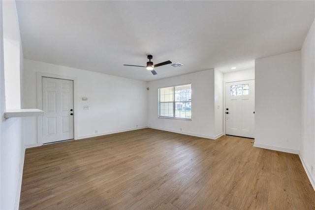 902 Eagles Glide Drive, Houston, TX 77090