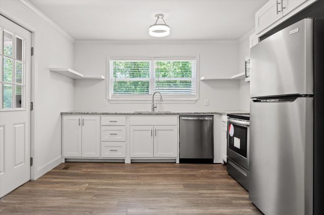 9 Virginia Avenue, Rossville, GA 30741