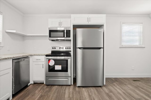 9 Virginia Avenue, Rossville, GA 30741