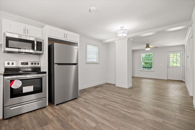 9 Virginia Avenue, Rossville, GA 30741