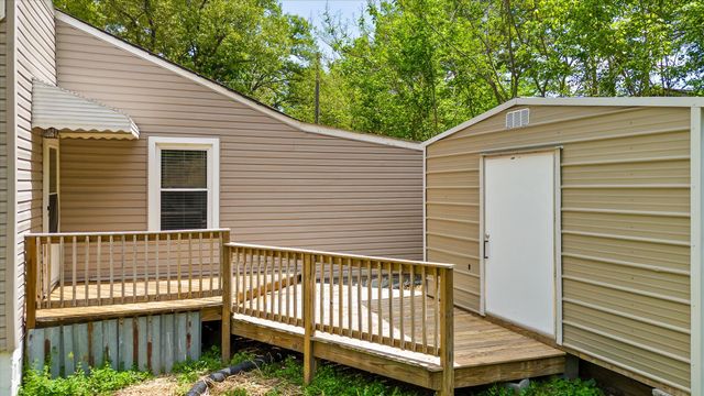 9 Virginia Avenue, Rossville, GA 30741