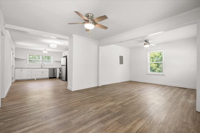 9 Virginia Avenue, Rossville, GA 30741