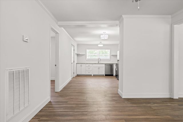 9 Virginia Avenue, Rossville, GA 30741