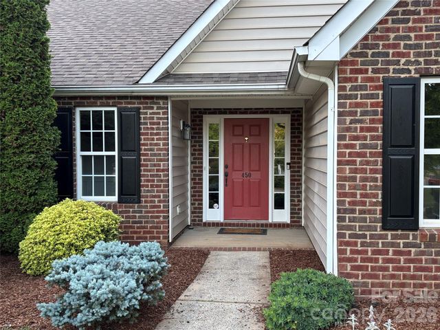 450 Glencrest Drive, Stanley, NC 28164