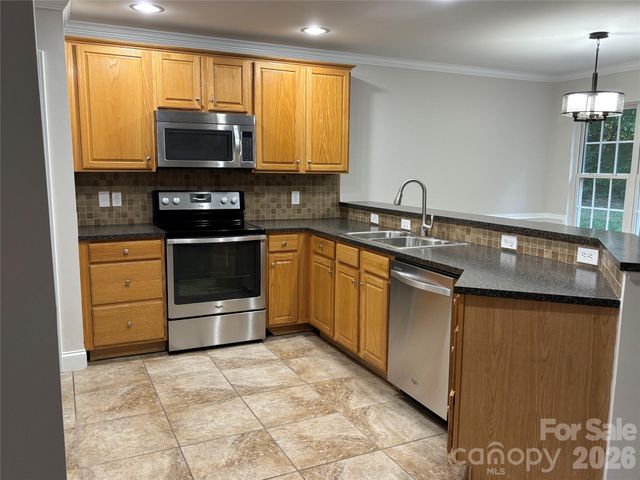 450 Glencrest Drive, Stanley, NC 28164