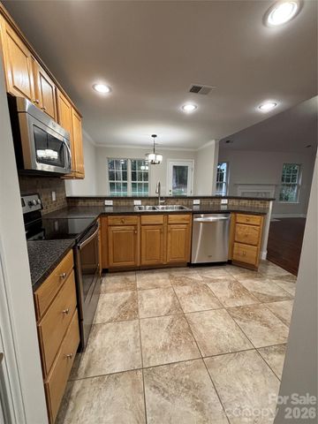 450 Glencrest Drive, Stanley, NC 28164