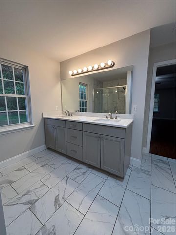 450 Glencrest Drive, Stanley, NC 28164