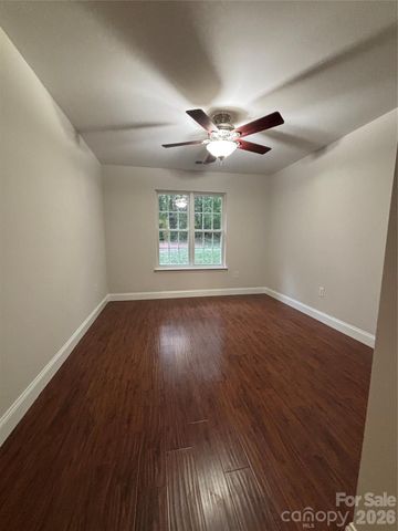 450 Glencrest Drive, Stanley, NC 28164