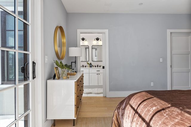 613 E 6th St 3, Boston, MA 02127