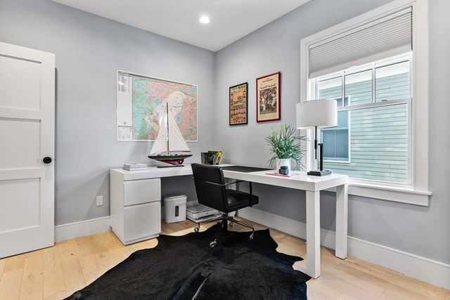 613 E 6th St 3, Boston, MA 02127