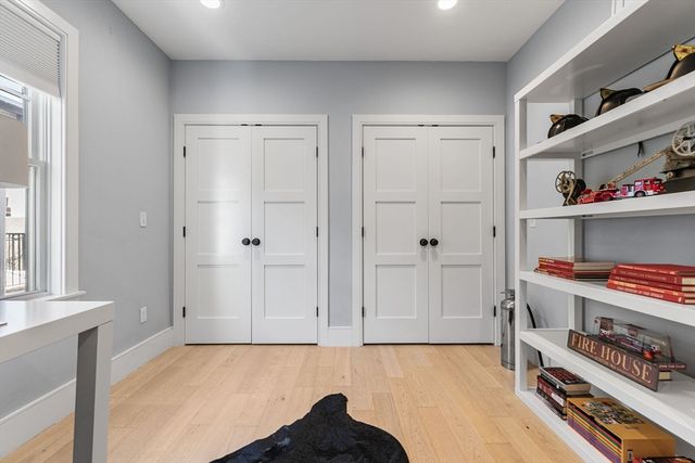 613 E 6th St 3, Boston, MA 02127