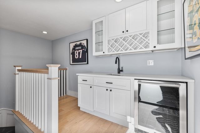 613 E 6th St 3, Boston, MA 02127