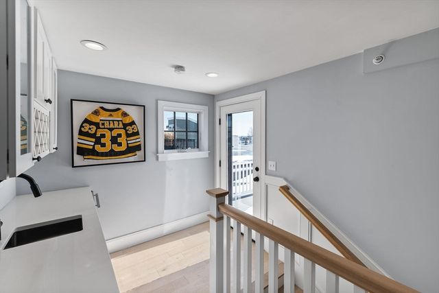 613 E 6th St 3, Boston, MA 02127