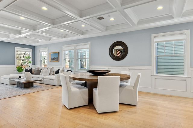 613 E 6th St 3, Boston, MA 02127