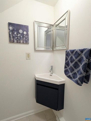 2520 NAYLOR ST, Charlottesville, VA 22903