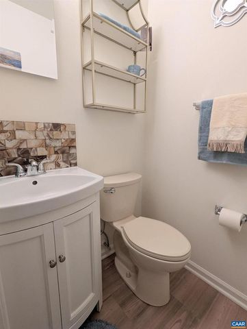 2520 NAYLOR ST, Charlottesville, VA 22903