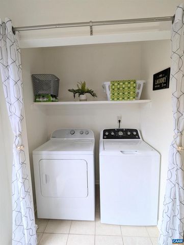 2520 NAYLOR ST, Charlottesville, VA 22903