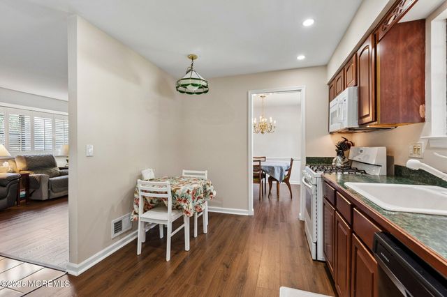 21 Deer Run Drive S, Barnegat, NJ 08005