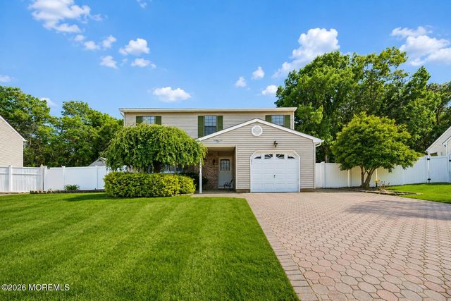 21 Deer Run Drive S, Barnegat, NJ 08005