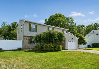 21 Deer Run Drive S, Barnegat, NJ 08005