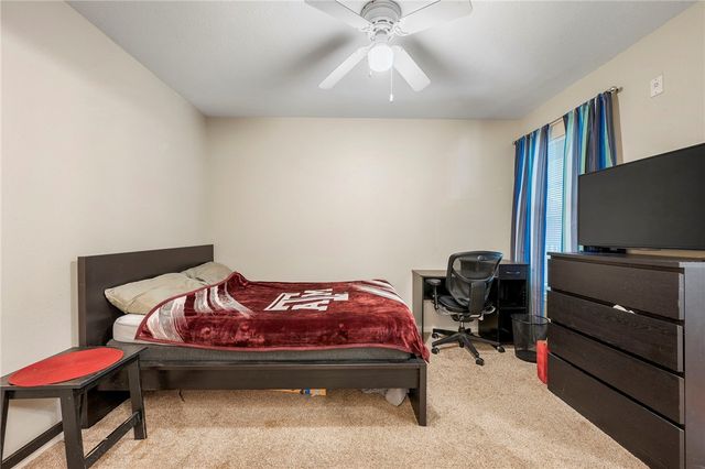 523 Southwest Parkway 301, College Station, TX 77840