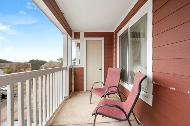 523 Southwest Parkway 301, College Station, TX 77840