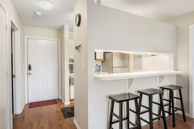 523 Southwest Parkway 301, College Station, TX 77840