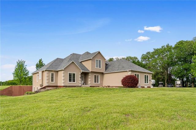 30704 Adams Cemetery Road, Grain Valley, MO 64029
