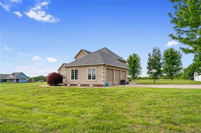 30704 Adams Cemetery Road, Grain Valley, MO 64029