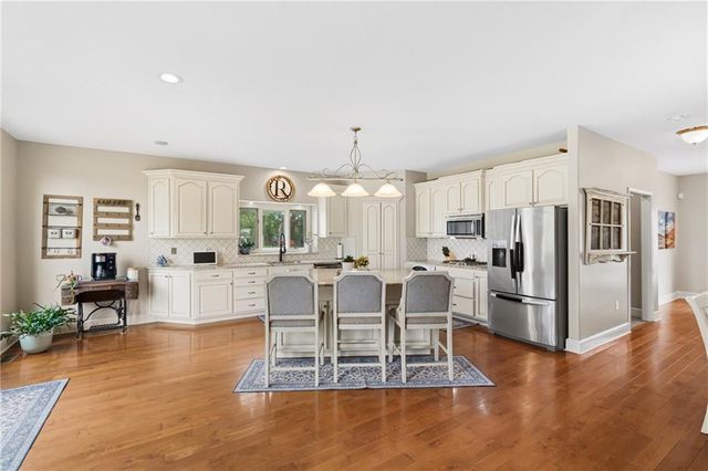 30704 Adams Cemetery Road, Grain Valley, MO 64029