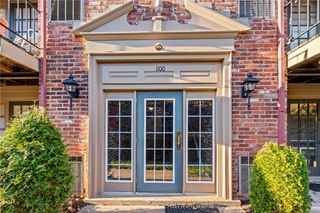 1100 Chatham Park Dr K, Scott Twp, PA 15216