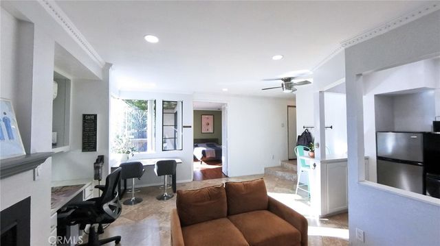 2575 E 19th Street 17, Signal Hill, CA 90755