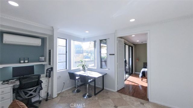 2575 E 19th Street 17, Signal Hill, CA 90755