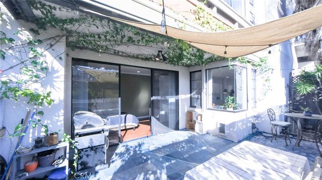 2575 E 19th Street 17, Signal Hill, CA 90755