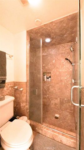 2575 E 19th Street 17, Signal Hill, CA 90755