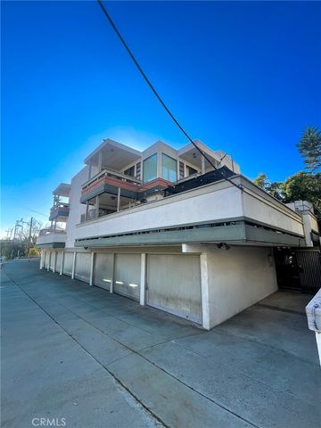 2575 E 19th Street 17, Signal Hill, CA 90755