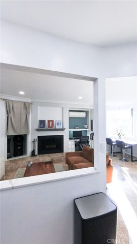 2575 E 19th Street 17, Signal Hill, CA 90755