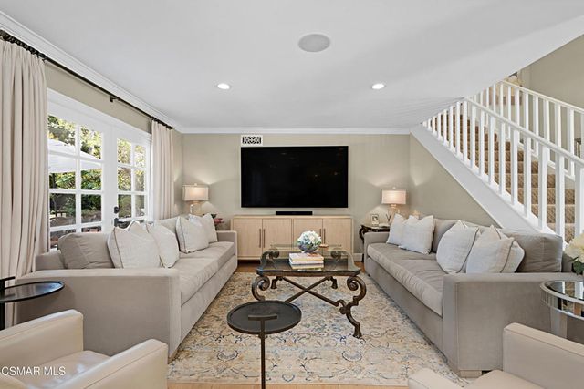 1574 Devonshire Avenue, Westlake Village, CA 91361