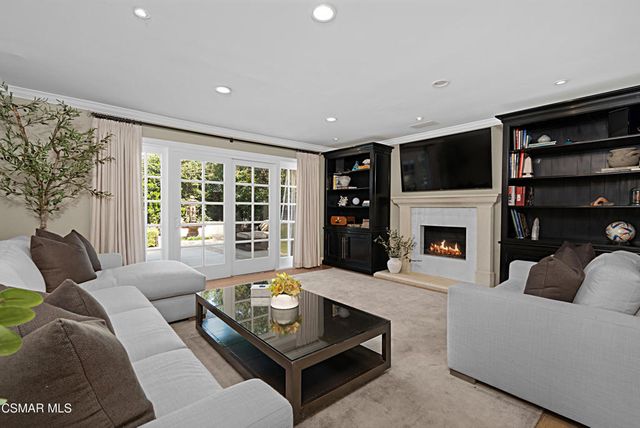1574 Devonshire Avenue, Westlake Village, CA 91361