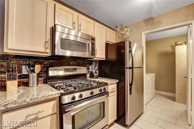 950 Seven Hills Drive 2524, Henderson, NV 89052