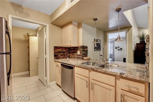 950 Seven Hills Drive 2524, Henderson, NV 89052